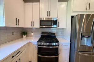 8021 Calle Canovas Ct, Naples, FL 34114 - Photo 6