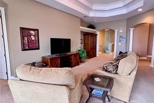 190 Shadroe Cove Cir, Cape Coral, FL 33991 - Photo 4