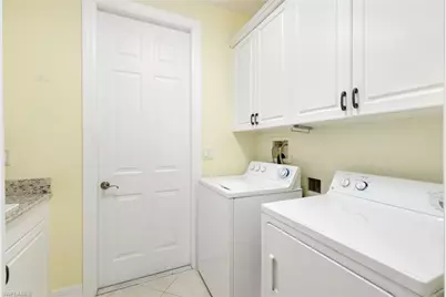 12910 Silverthorn Ct, Bonita Springs, FL 34135 - Photo 22