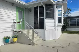 26 Garnet Dr, Naples, FL 34114 - Photo 2