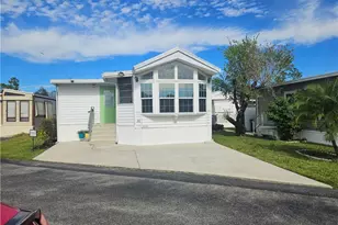 26 Garnet Dr, Naples, FL 34114 - Photo 1