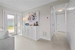 260 Lanchester Ct, Naples, FL 34112 - Photo 8