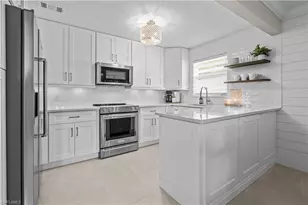 260 Lanchester Ct, Naples, FL 34112 - Photo 4