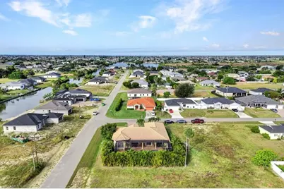 2001 NE 15th Ave, Cape Coral, FL 33909 - Photo 22