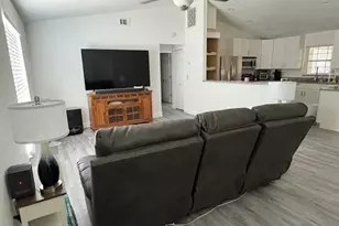 818 SW 8th Ct, Cape Coral, FL 33991 - Photo 10