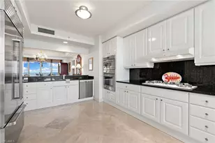 6597 Nicholas Blvd, Naples, FL 34108 - Photo 6