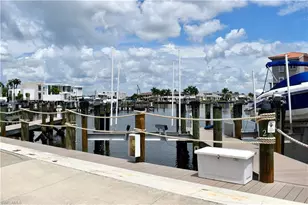 4090 Gulf Shore Blvd N, Naples, FL 34103 - Photo 2