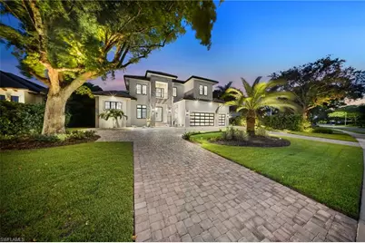 3190 Crayton Rd, Naples, FL 34103 - Photo 2