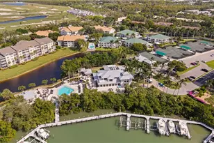 585 Club Side Dr, Naples, FL 34110 - Photo 2