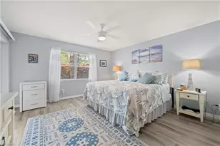 585 Club Side Dr, Naples, FL 34110 - Photo 10