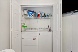 585 Club Side Dr, Naples, FL 34110 - Photo 16