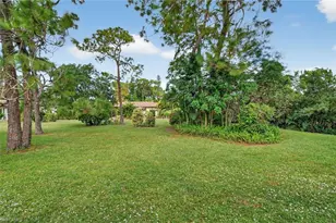 1009 Pine Isle Ln S, Naples, FL 34112 - Photo 4