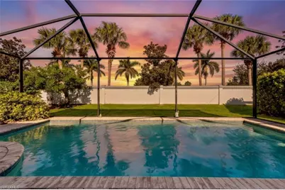 10101 Florence Cir, Naples, FL 34119 - Photo 2