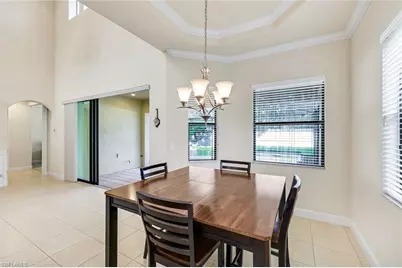 10101 Florence Cir, Naples, FL 34119 - Photo 12