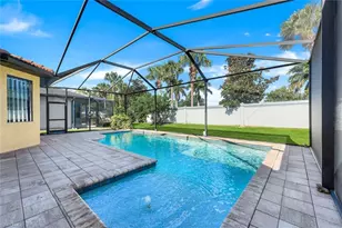 10101 Florence Cir, Naples, FL 34119 - Photo 32