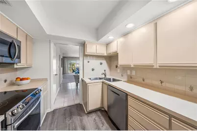 1977 Gulf Shore Blvd N #306, Naples, FL 34102 - Photo 18