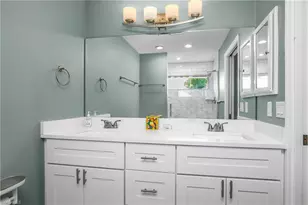 330 Country Club Dr, Naples, FL 34110 - Photo 18