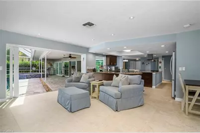 330 Country Club Dr, Naples, FL 34110 - Photo 14
