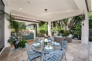 2331 Traditions Ct, Naples, FL 34105 - Photo 12