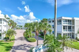 2100 Gulf Shore Blvd N, Naples, FL 34102 - Photo 2