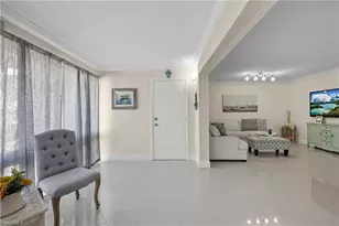 2100 Gulf Shore Blvd N, Naples, FL 34102 - Photo 4