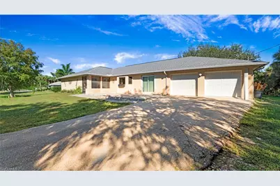 410 11th St NW, Naples, FL 34120 - Photo 4