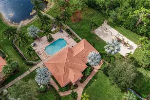 8290 Ibis Club Ln, Naples, FL 34104 - Photo 34