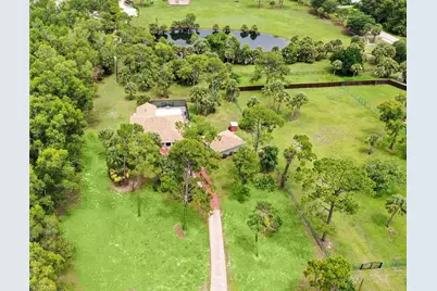 761 Pine Vale Dr, Naples, FL 34104 - Photo 2