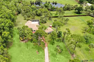 761 Pine Vale Dr, Naples, FL 34104 - Photo 2