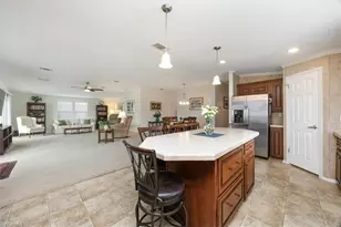 27268 Bourbonniere Dr, Bonita Springs, FL 34135 - Photo 4