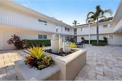 578 Broad Ave S #578, Naples, FL 34102 - Photo 4