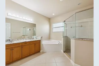 5705 Mango Cir, Naples, FL 34110 - Photo 10