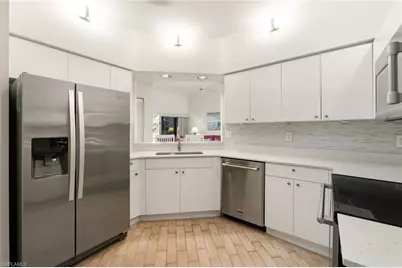 636 Windsor Sq #102, Naples, FL 34104 - Photo 8