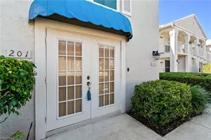 834 Gulf Pavilion Dr, Naples, FL 34108 - Photo 2