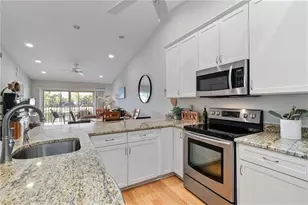 834 Gulf Pavilion Dr, Naples, FL 34108 - Photo 6