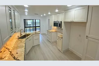 718 Reef Point Cir, Naples, FL 34108 - Photo 12