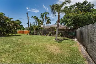 755 106th Ave N, Naples, FL 34108 - Photo 22