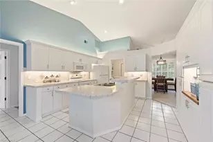 157 Versailles Cir, Naples, FL 34112 - Photo 10