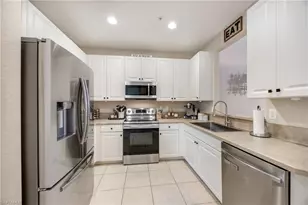 1320 Mariposa Cir, Naples, FL 34105 - Photo 2