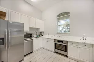 1320 Mariposa Cir, Naples, FL 34105 - Photo 34