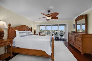 300 Park Shore Dr, Naples, FL 34103 - Photo 18