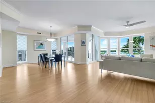 285 Grande Way, Naples, FL 34110 - Photo 12