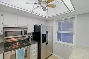 3030 Binnacle Dr, Naples, FL 34103 - Photo 8