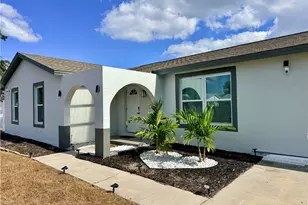 1044 Ridgeway Dr, North Fort Myers, FL 33903 - Photo 4