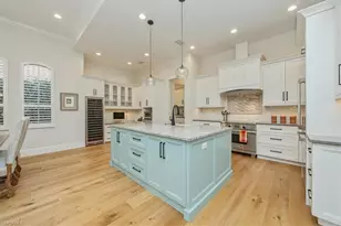 1007 Tivoli Dr, Naples, FL 34104 - Photo 8