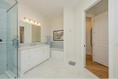 1007 Tivoli Dr, Naples, FL 34104 - Photo 14