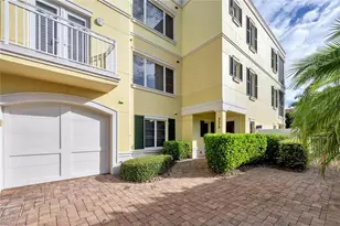 325 3rd St S, Naples, FL 34102 - Photo 2