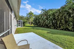 795 Crossfield Cir, Naples, FL 34104 - Photo 16