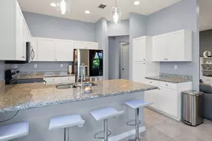 8812 Madrid Cir, Naples, FL 34104 - Photo 16