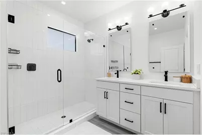 7578 Rockefeller Dr, Naples, FL 34119 - Photo 28